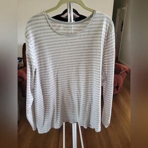 Croft & Barrow Women's Light Gray Striped Long Sleeve Top